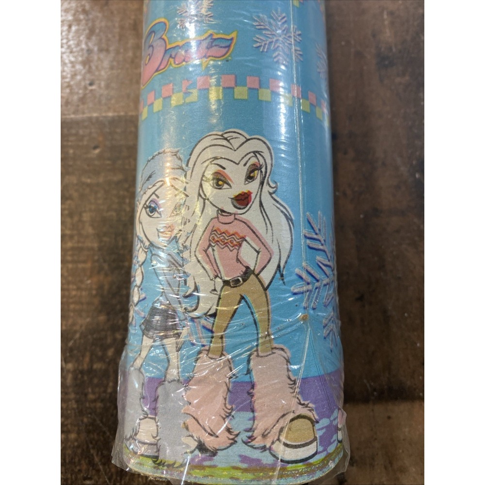 BRATZ Dolls‎ Holiday Christmas Wrapping Paper Roll 70 Sq Ft Gift Wrap Vtg ~ Read - Picture 2 of 11